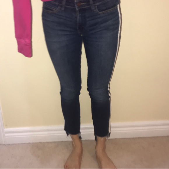 HOLLISTER JEANS - Picture 2 of 5